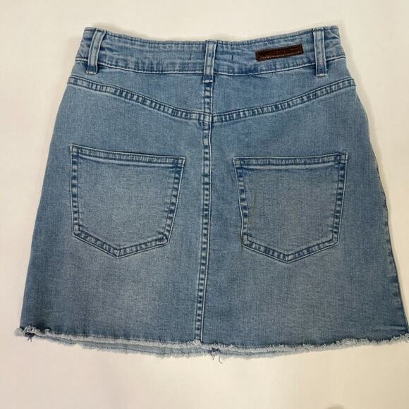 Billabong Jean Skirt Medium Rinse Denim Mini Sz 8 - Picture 2 of 7
